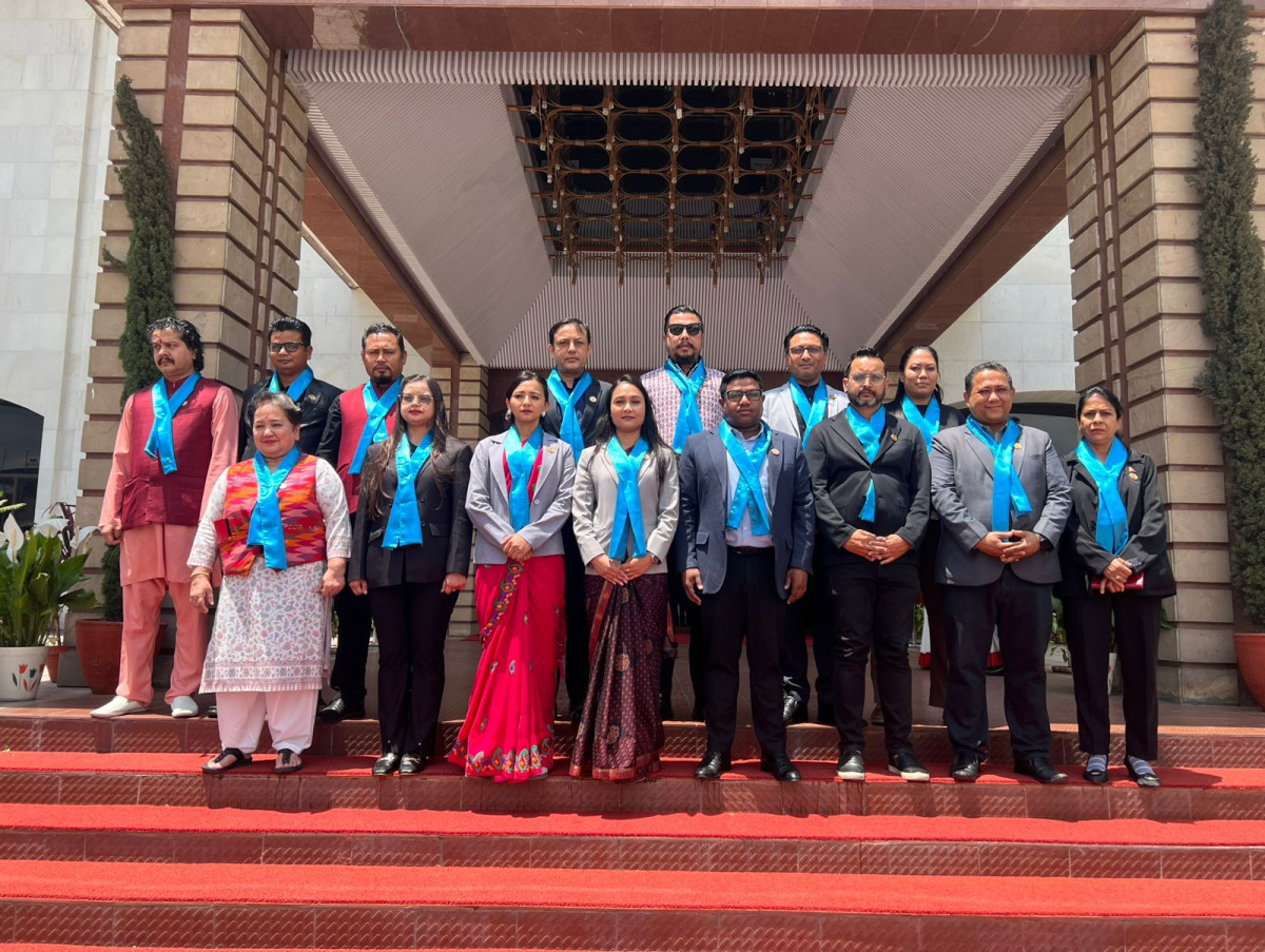 एउटै विषयमा आन्दोलीत विपक्षीको सदनमा भने फरकफरक शैलिको विरोध,माओवादीको दोहोरो चरीत्र, राप्रपाद्धारा बैठक नै बहिस्कार, रास्वपाको नयाँ स्टन्ट (खासखबर)