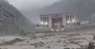 भोटेकोशीको बाढीले जलविद्युत आयोजनामा अर्बौंको क्षति