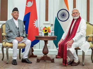 प्रधानमन्त्री ओलीको भारत भ्रमण सम्बन्ध सुदृढका लागि कोशेढुङ्गा सावित हुने टिप्पणी, दुई देशले समस्या अल्झाएर नराखि मिलाएर जानुपर्नेमा विज्ञको जोड (खास खबर)