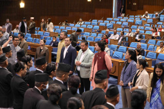 सदनमा रास्वपा र राप्रपाको आन्दोलनको सय दिन पुरा, मौनताबाटै सरकार र सदनले पेलेको पेलै, माग र मुद्दा भने ज्यूँ का त्यूँ (खासखबर)