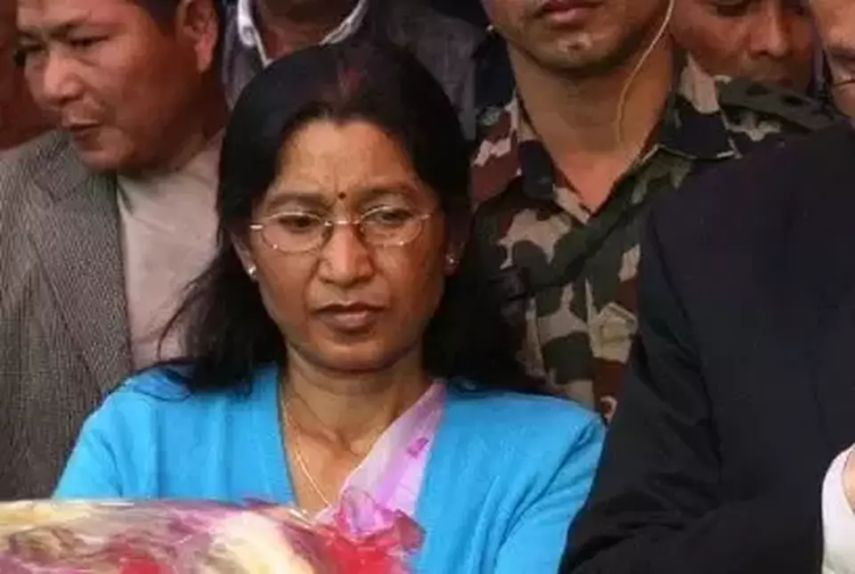 पूर्वप्रधानमन्त्री खनालकी पत्नी रविलक्ष्मीको देब्रे हात काट्नु पर्ने