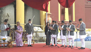 अन्तरिम सरकारमा दोश्रोपटक मन्त्रीपरिषद् विस्तार, थप चार मन्त्रीले कार्यभार सम्हाले पनि अझै अपूर्ण, ९ मन्त्रालय प्रधानमन्त्रीकै काँधमा (खासखबर)