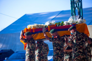 जहाजमा गएका विपिन जोशी कफिनमा फर्किए, बेपत्ता भएको २ वर्ष १३ दिनमा परिवारले पायो शव, परिवारसँगै सिँगो देश नै “भावविह्वल” (खासखबर)