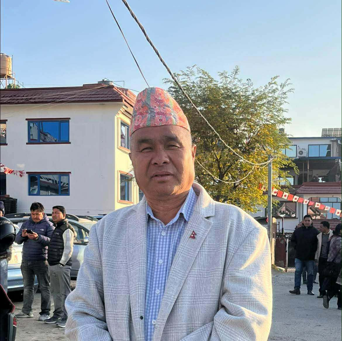 ओखलढुंगामा एमाले उम्मेदवार अस्मितालाई समर्थन गर्दै नेकपा केन्द्रीय सदस्य सिताराम गुरुङले पार्टी छाडे