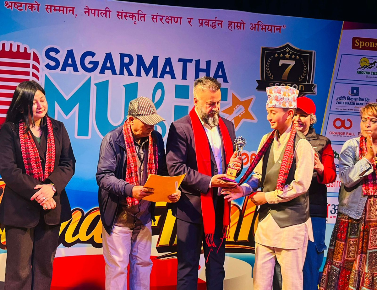 डोटीको विकट गाउँदेखि राजधानीको भव्य मञ्चसम्मः १२ वर्षीय प्रिन्सले जिते ’सातौँ सगरमाथा म्यूजिक अवार्ड’