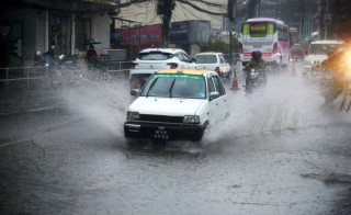काठमाडौं उपत्यकामा बिहानैदेखि झरी, आज कहाँकहाँ पर्छ पानी ?