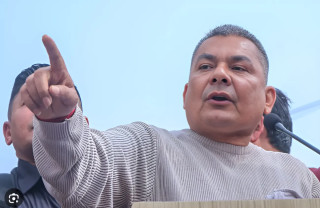 सुकुम्बासीलाई टेन्टमा राखेर सरकारले कैदी जस्तो बनायो, बजेट गरिबमारा छः दुर्गा प्रसाईँ